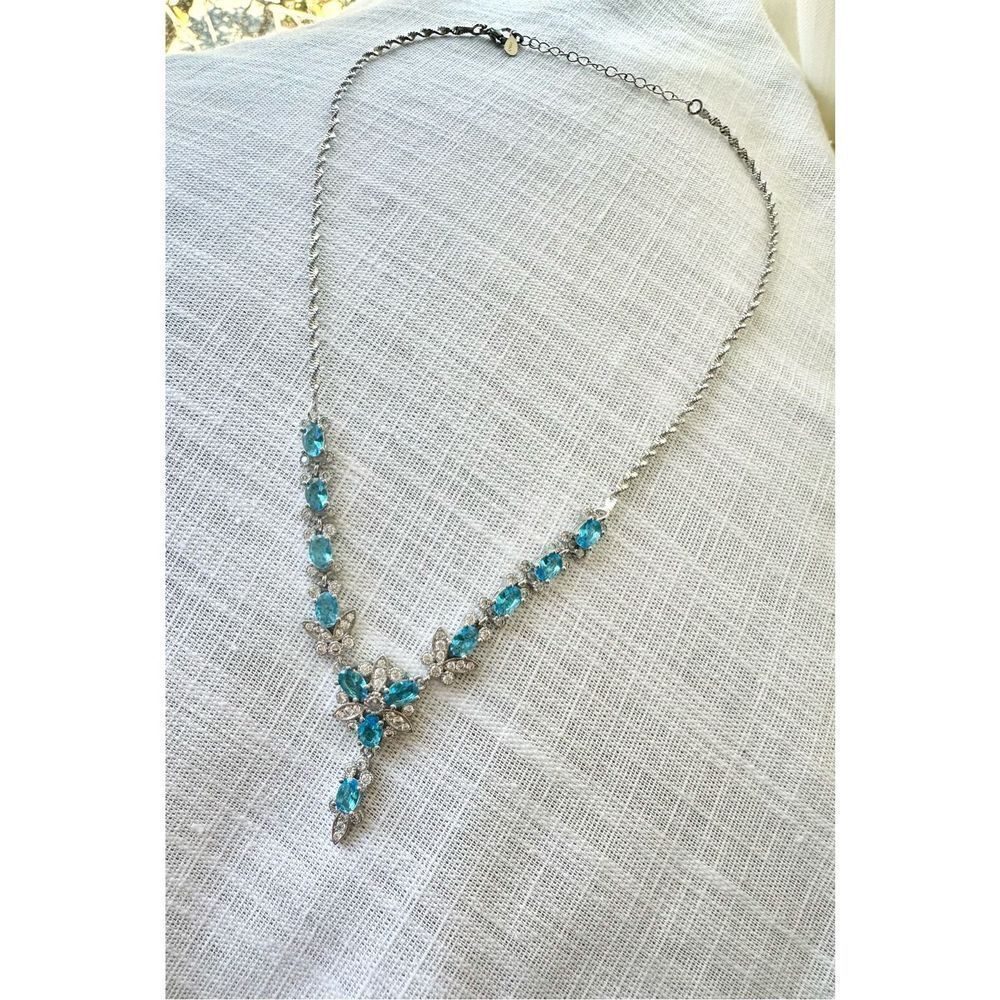 Light blue cubic zirconia sparkly statement necklace